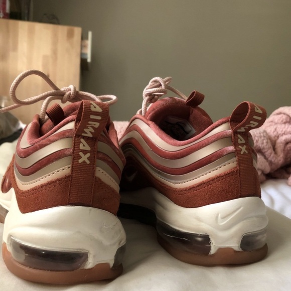 NIKE AIR MAX - Picture 2 of 3